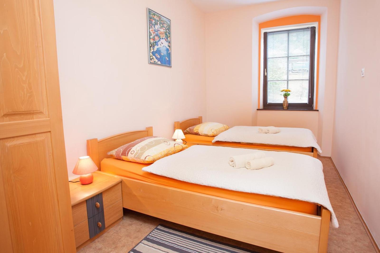 Apartma Na Starem Placu Idrija Bagian luar foto