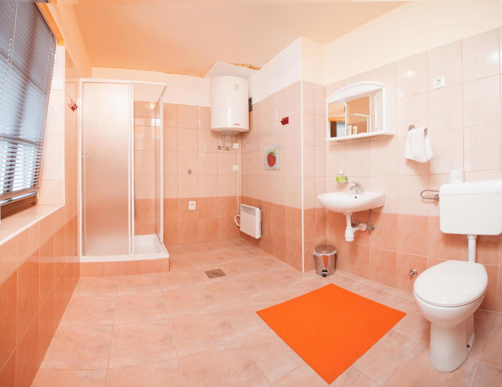 Apartma Na Starem Placu Idrija Bagian luar foto